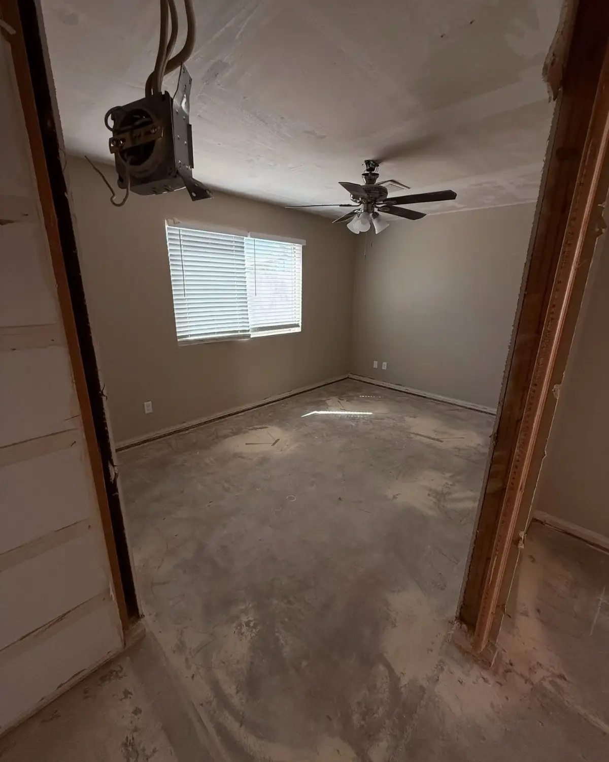 The same Mesa bedroom cleared to the bare slab
