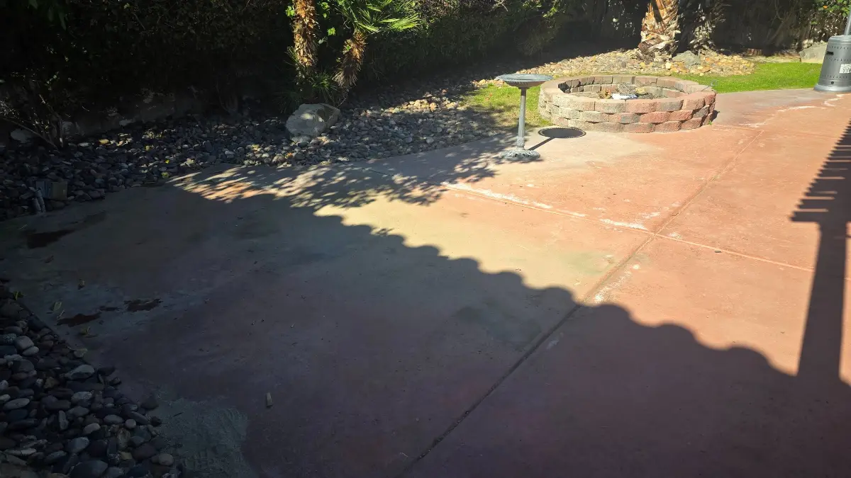 The same Queen Creek patio clear beside the fire pit